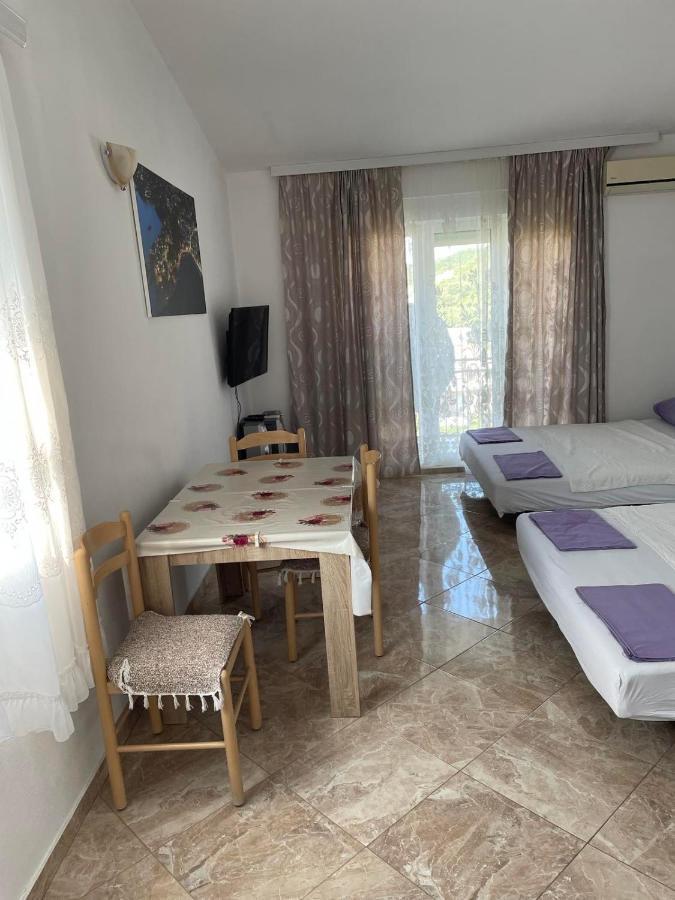 Apartments Neda Sutomore Extérieur photo
